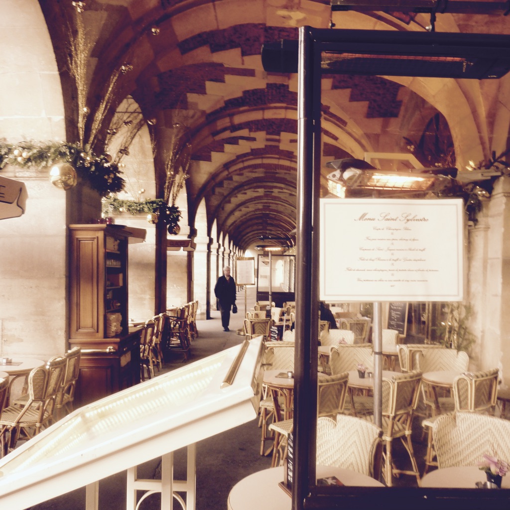11 place des vosges Paris
