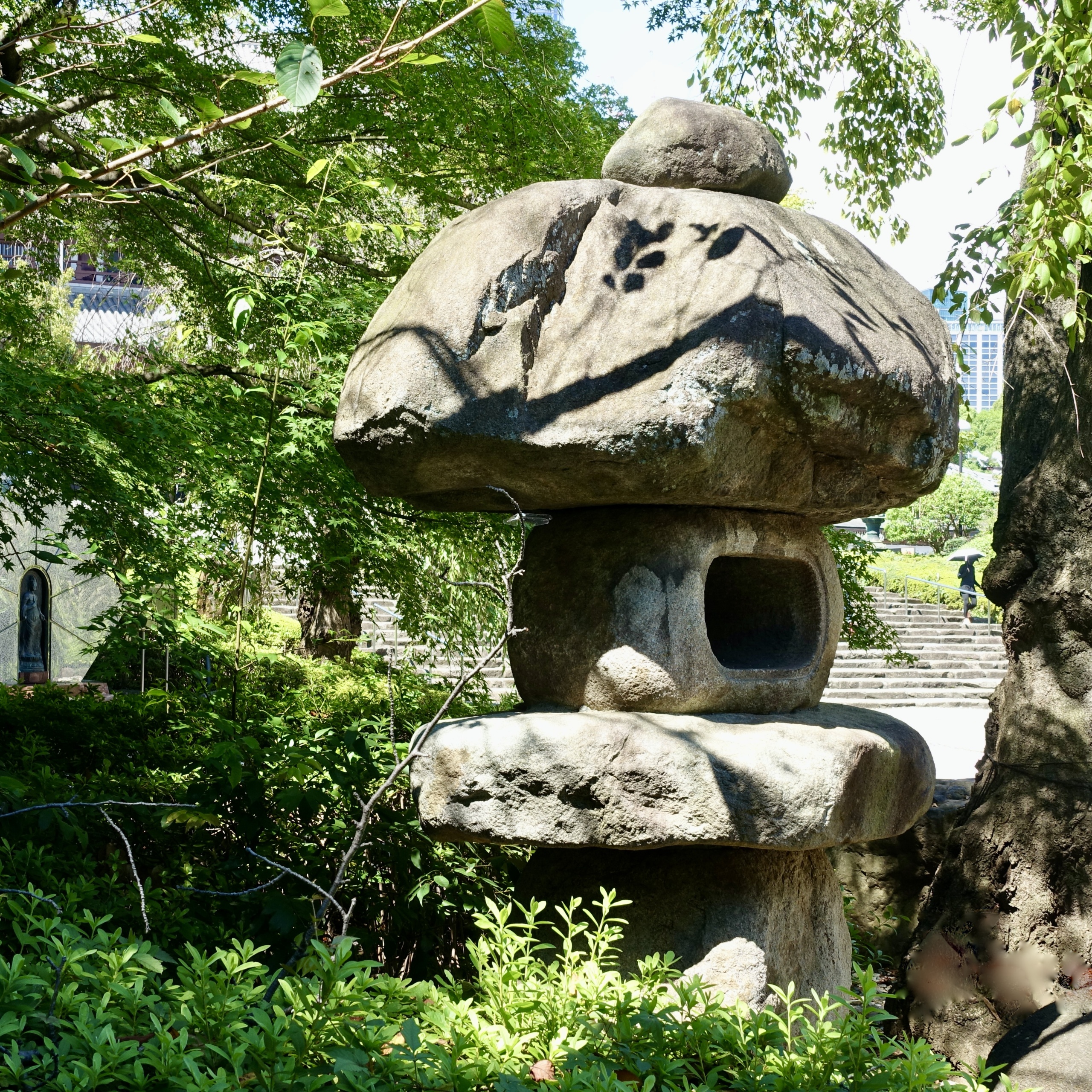 4 Statue de pierre