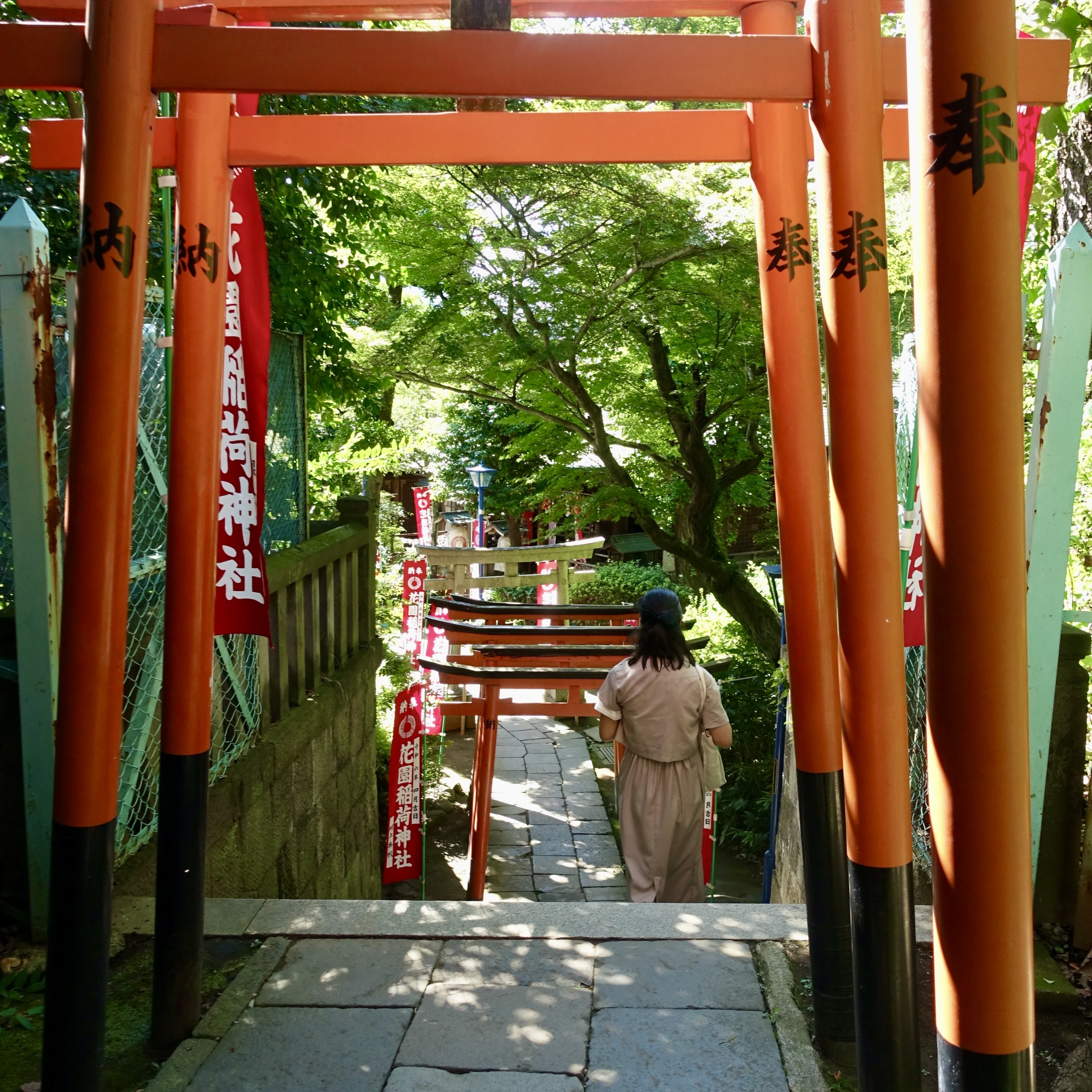 Entrée sanctuaire G H Inari