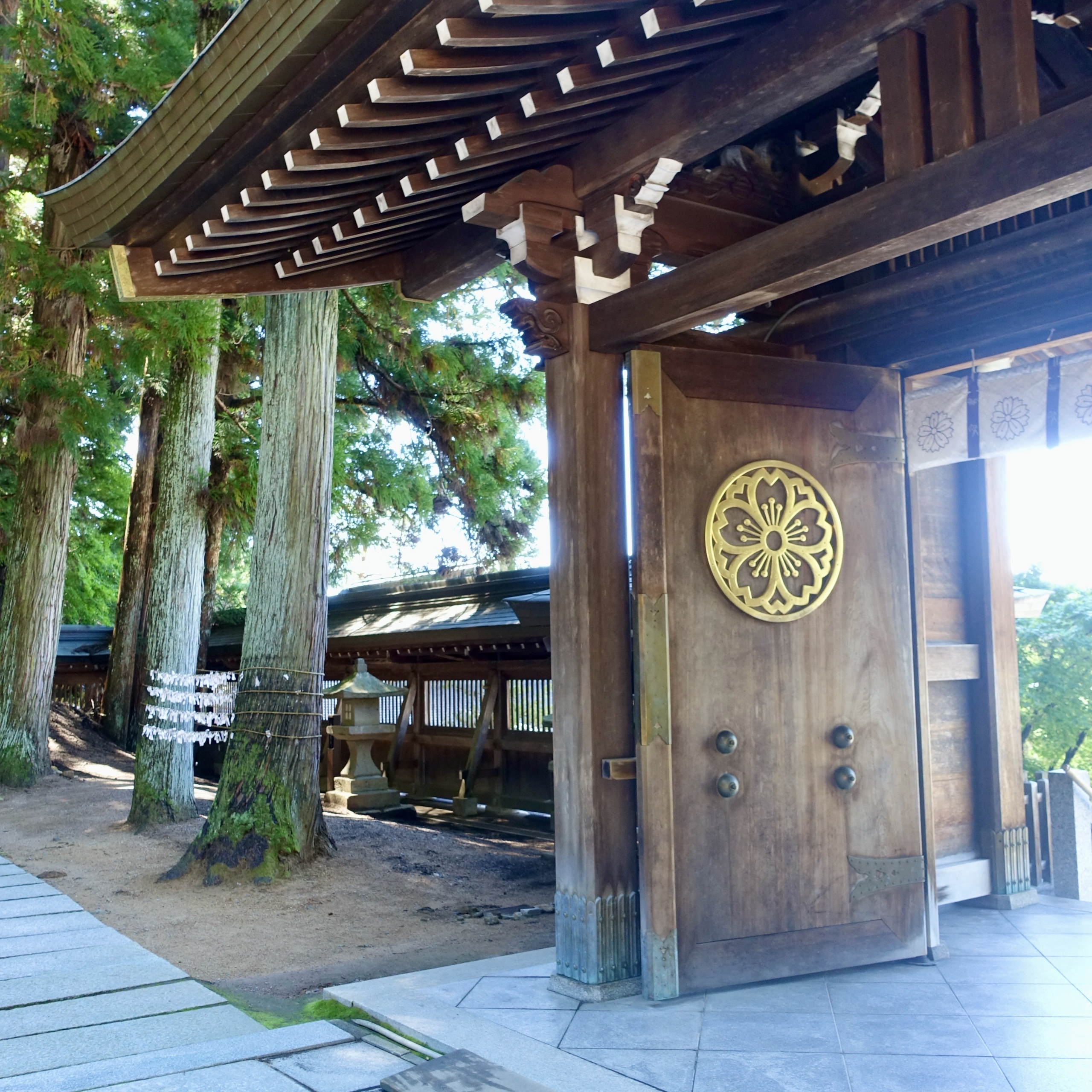 Sanctuaire porte